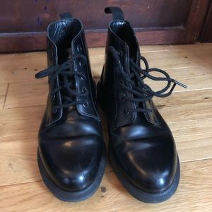 Dr Martens Emmeline boots